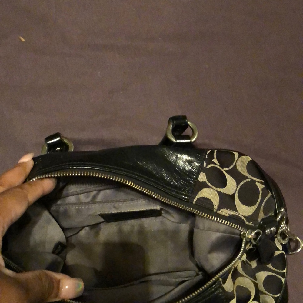Coach - Picture 3 of 4